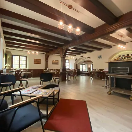 ホテル Le Sarment 3*